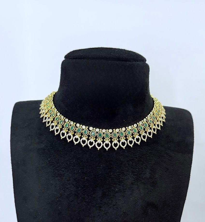 Emerald Tilak Short Necklace