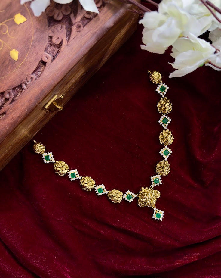 Emerald Peacock Design Short Necklace