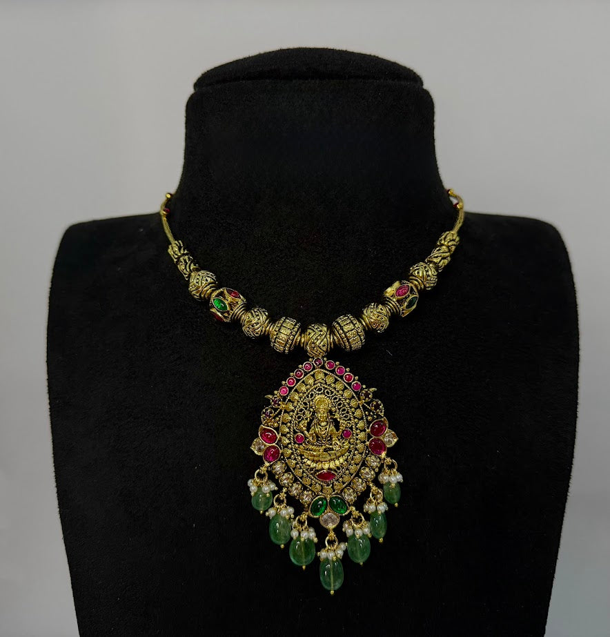 Gundu and Lakshmi Necklace - Oval Shape