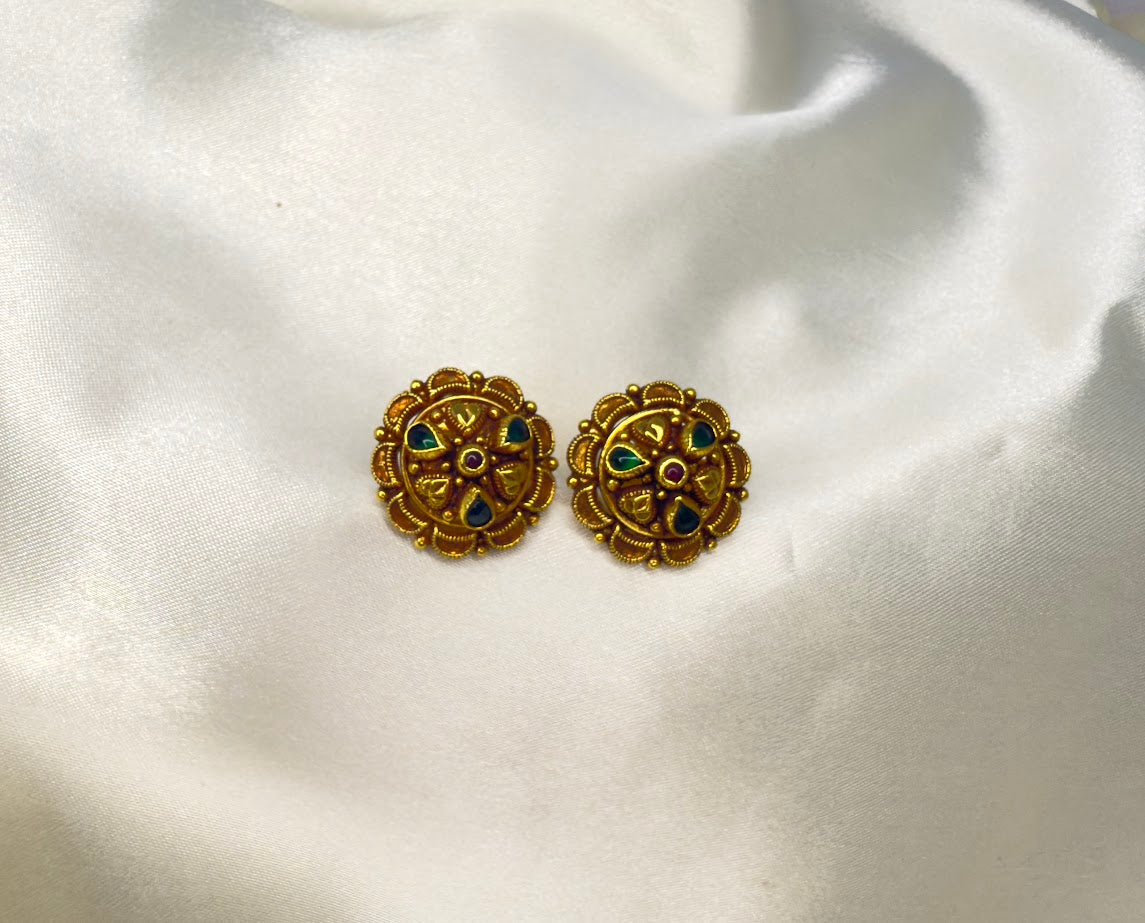 Simple Stud with Green Tilak Design