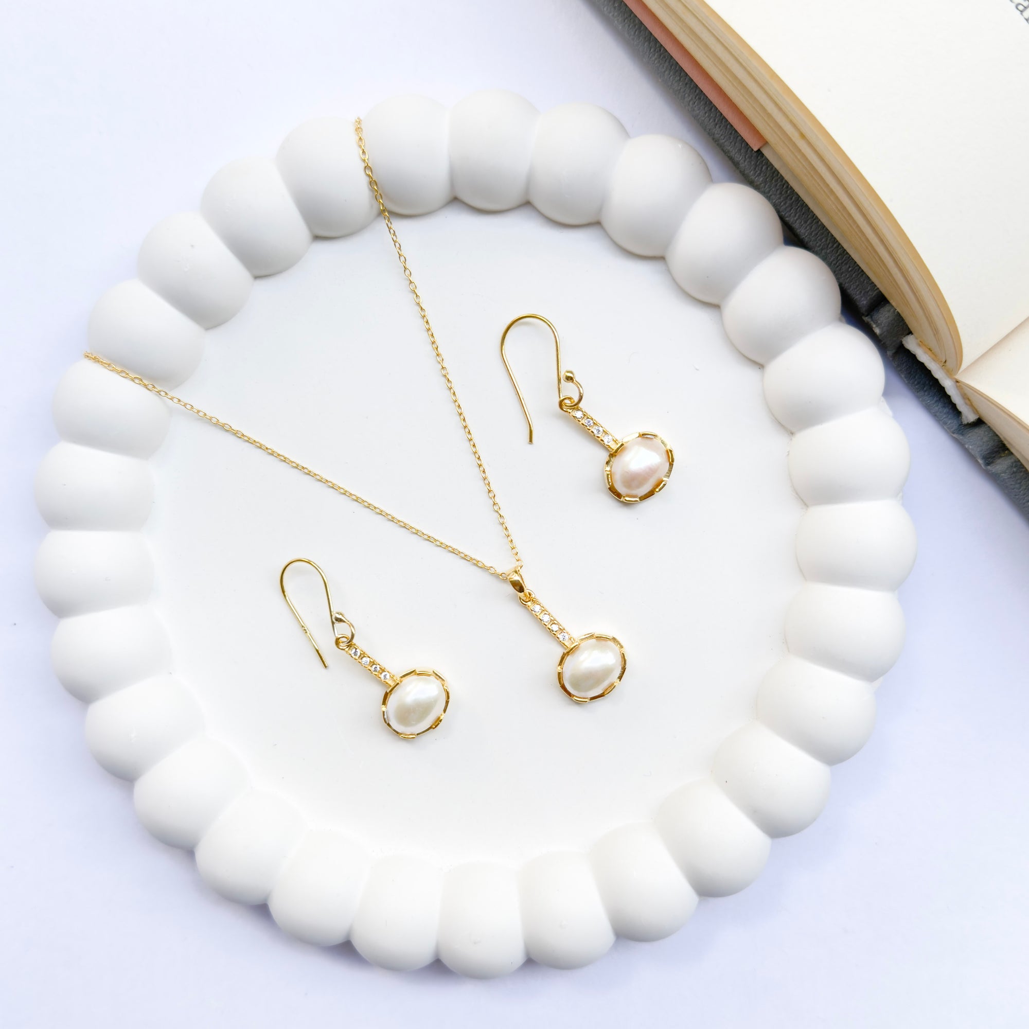 Pearl Drop Necklace Set
