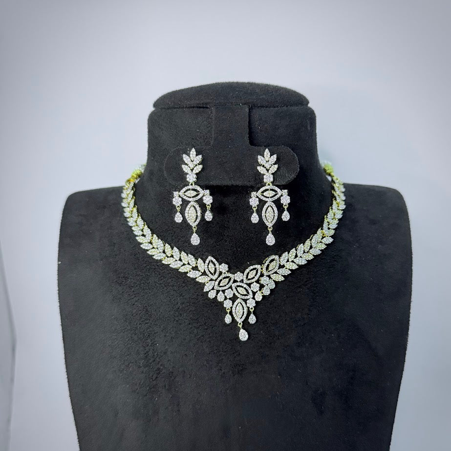 Leaf Design Diamond Necklace Set