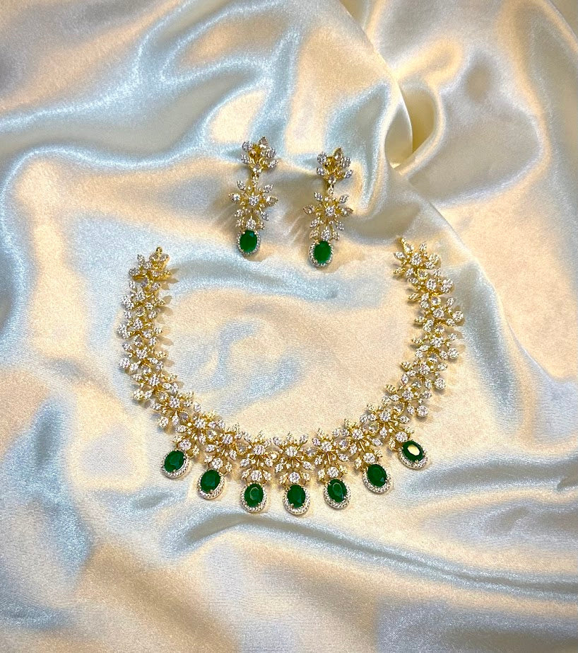 Emerald Floral Design Necklace Set