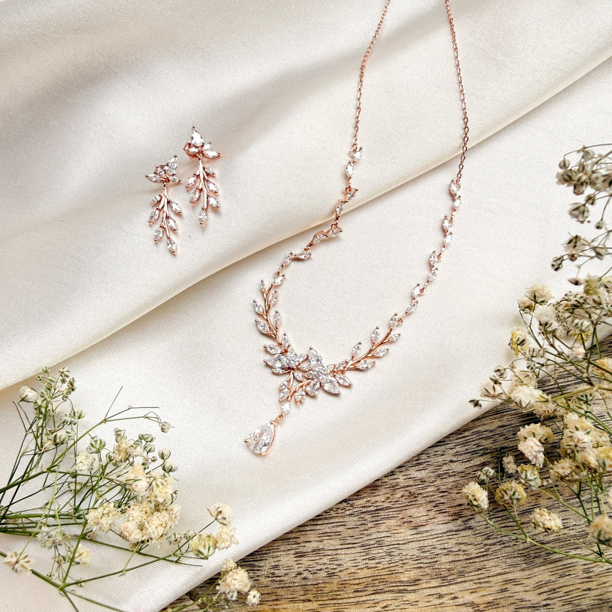 Floral Necklace With Earings